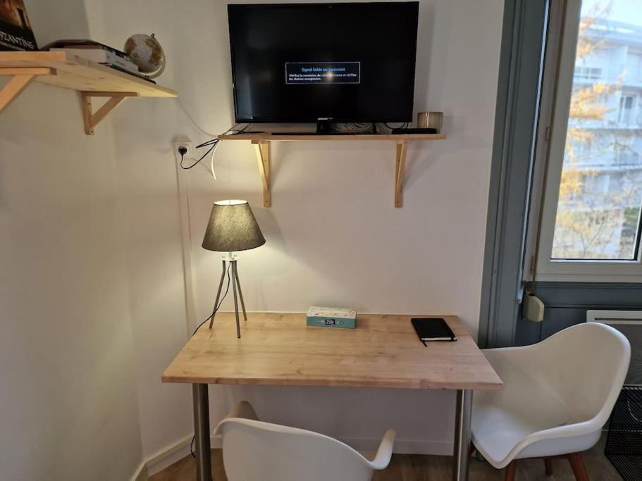"Le Bisontin", Studio Cosy Au Calme, Proche De La Gare Besancon Luaran gambar